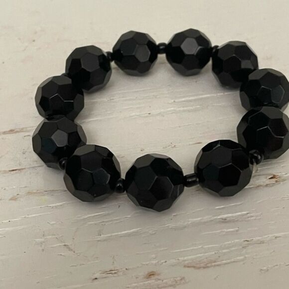 7.5” Sarda heavy stackable chunky black onyx honeycomb bead stretch bracelet - Picture 8 of 11